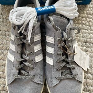 New Adidas Campus 80 Men’s Gray Suede Sneakers with White Stripes